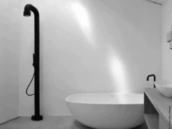 JEE-O Soho 01 Buitendouche Vorstvrij - Matzwart RVS 6 JEE-O Soho 01 Buitendouche Vorstvrij - Matzwart RVS -zwembad benodigdheden winkel jee o soho 01 buitendouche vorstvrij matzwart rvs 1